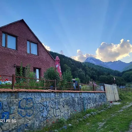 Peak House Villa Kazbegi Exterior photo